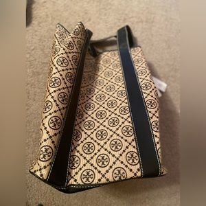 Hot Summer Sale!! Tory Burch Raffia Monogram Oversized Tote 👜